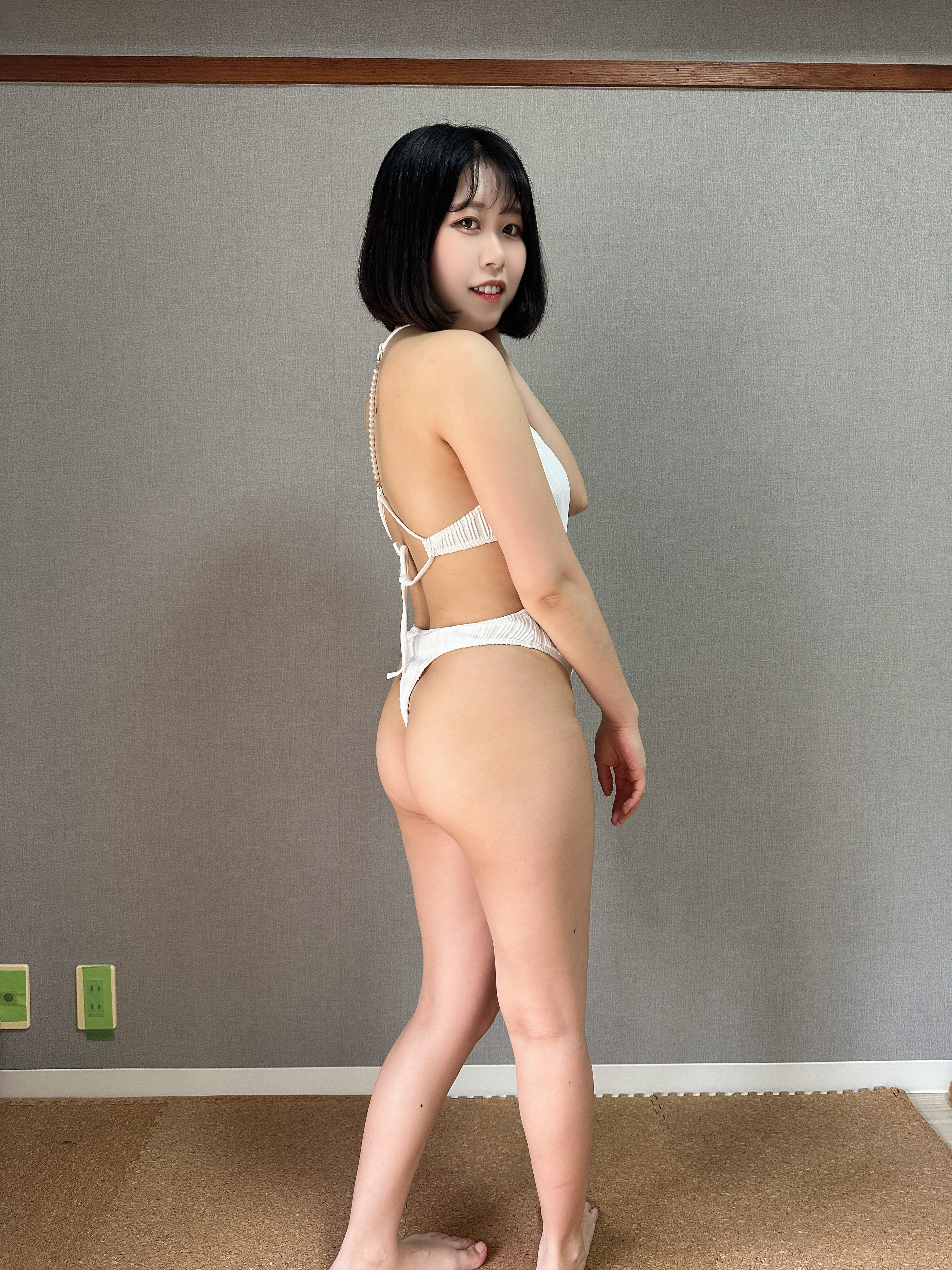 パパの選んでくれた水着が癖強すぎたwww 未公開写真 2